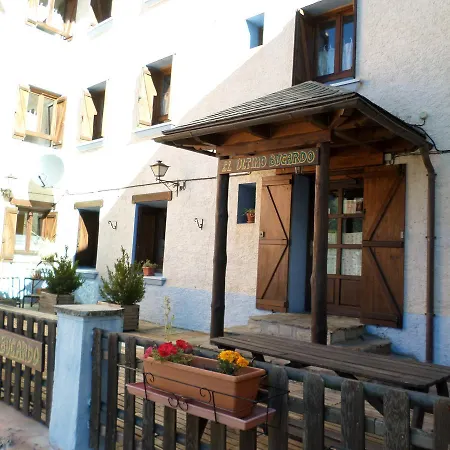 Hostel El Ultimo Bucardo *